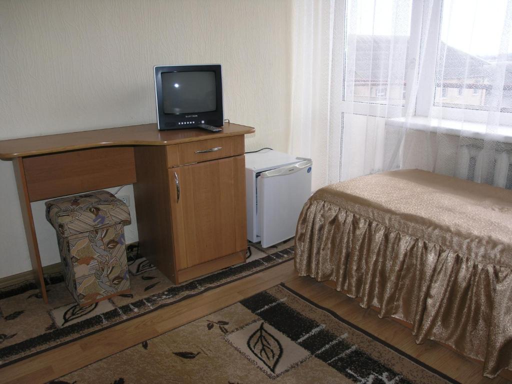 Banderstadt Hotel Ivano-Frankivsk Habitación foto