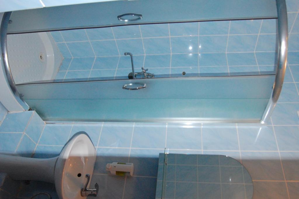 Banderstadt Hotel Ivano-Frankivsk Habitación foto